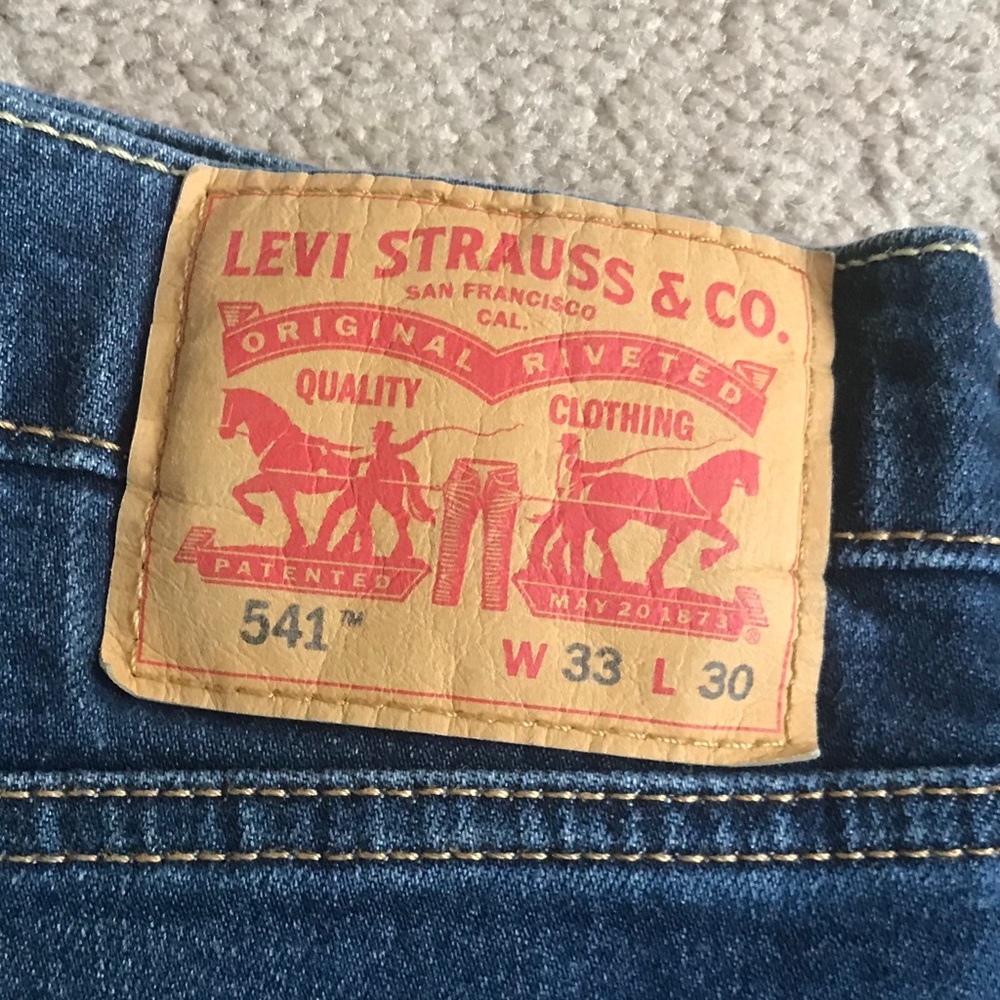 Levi’s men’s jeans 541.  Size 33x30